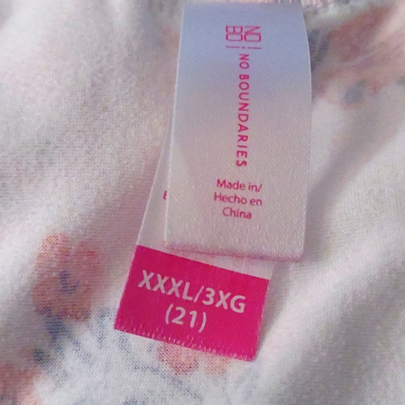 Ladies blouse - Picture 6 of 6